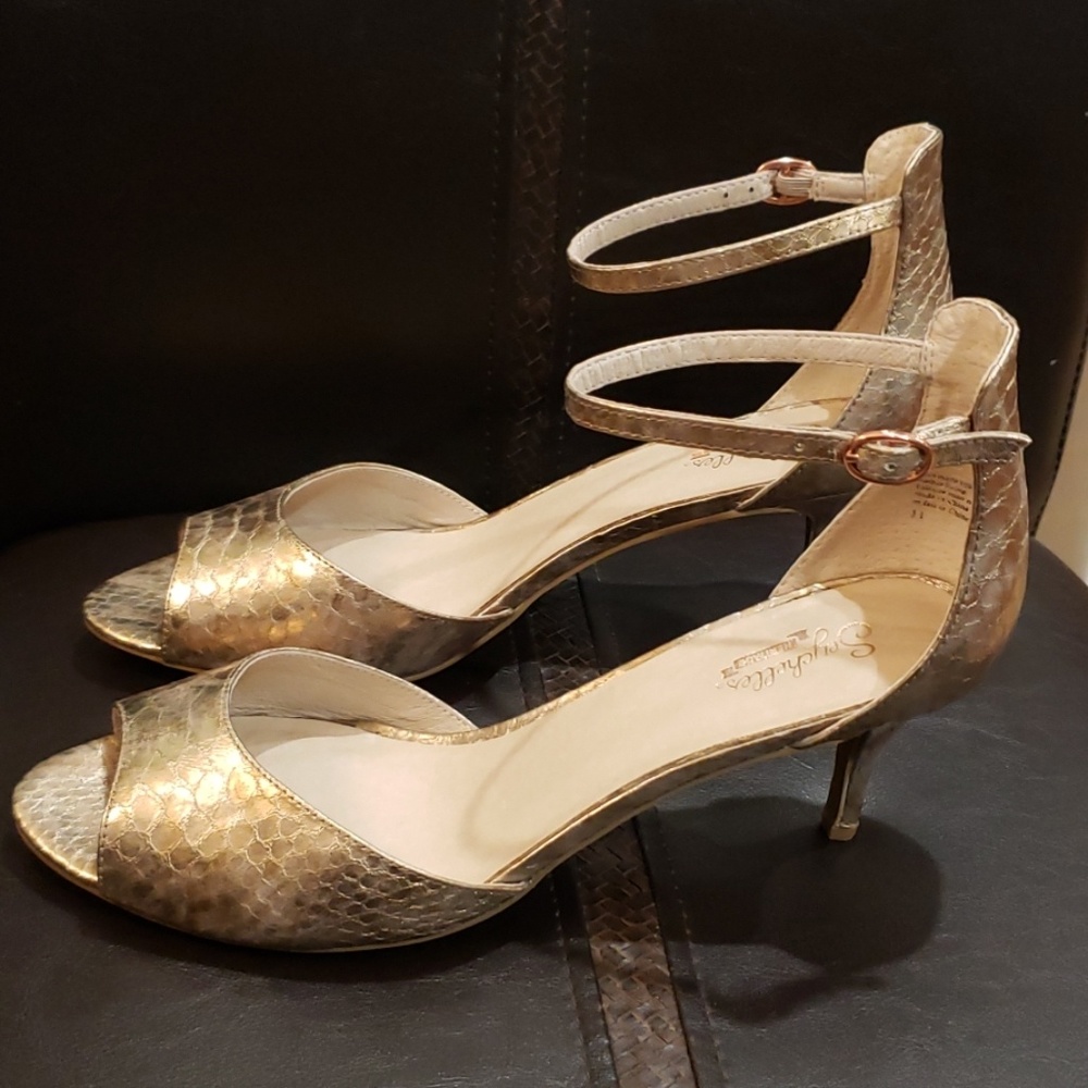 Seychelle's Rose gold sandals with 2.5" heel.